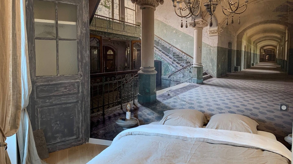 Centre Ville Apartment | Artistic apartment in Pau with view of the center and the castle