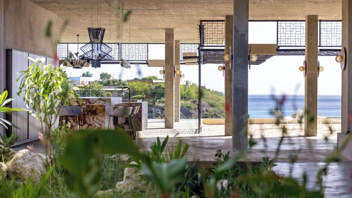 Lagun Villa | Artistic full off grid oceanfront Villa with tropical garden and luxury kitchen.