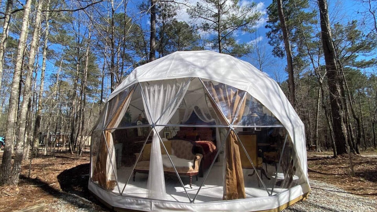 Lake Oconee RV Rental | Artistic retreat dome with piano near Lake Oconee