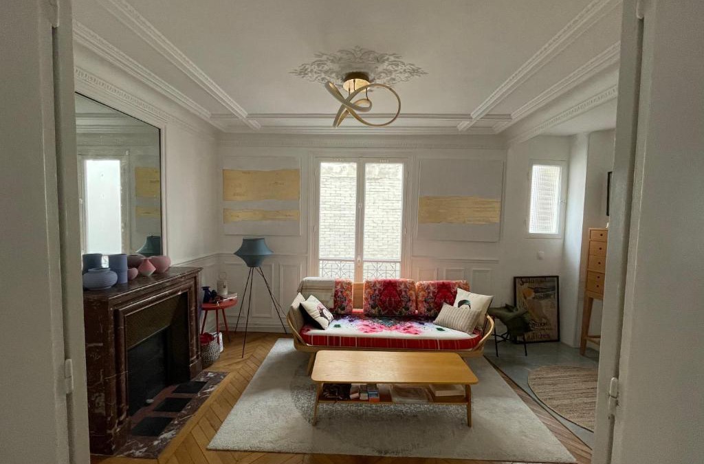 Saint-Germain-des-Pres Apartment | Artsy apartment