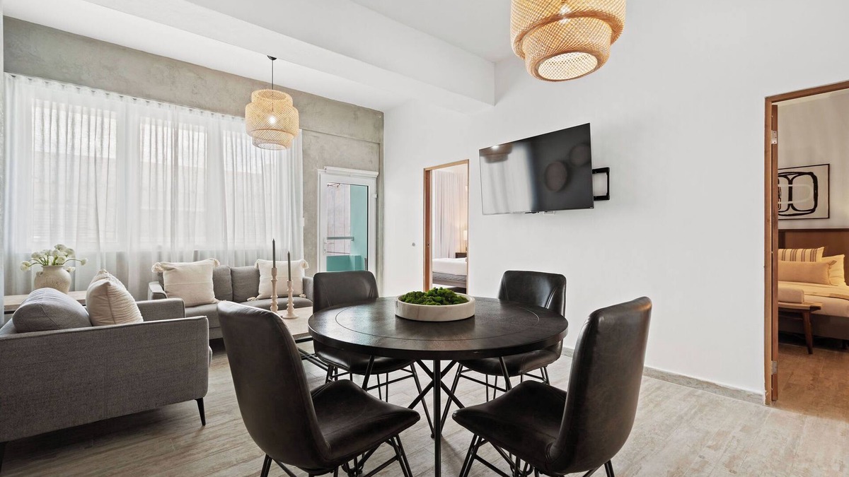 Miramar Apartment | Artsy Flat | Trendy Unit in the heart of Santurce