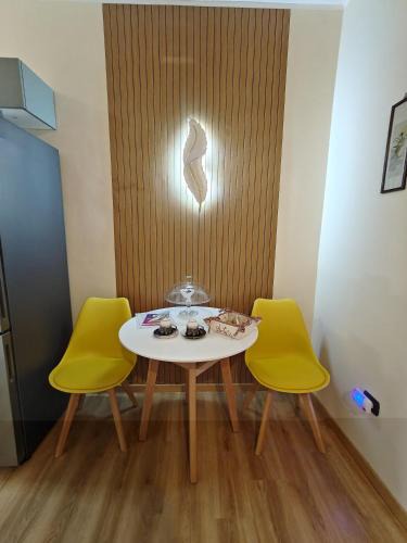 Barriera Vecchia-San Giacomo Apartment | Arty's Apartment