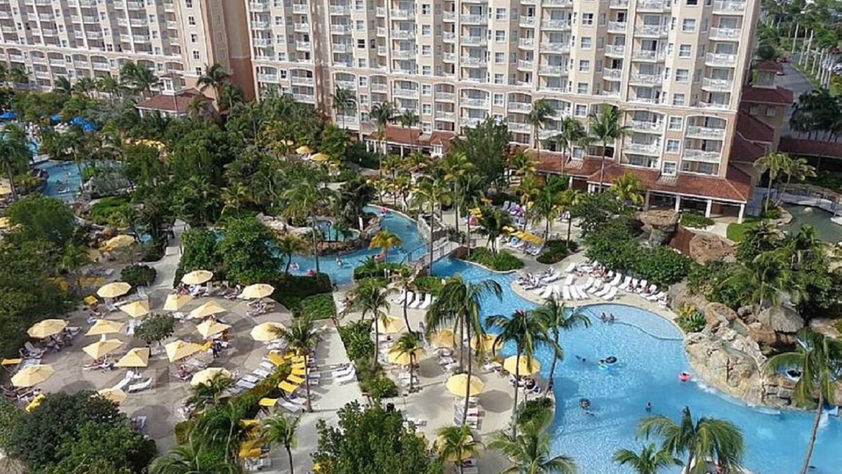 Palm Beach Resort | Aruba Surf Club 2 bedrooms Villa sleeps 8