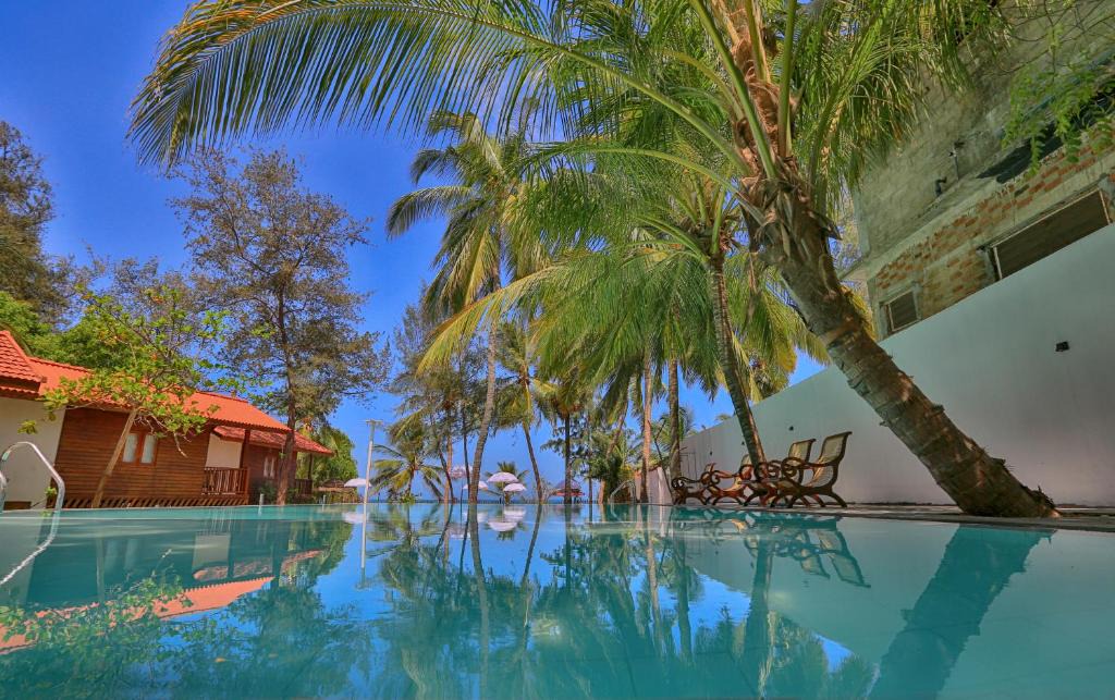 Pottuvil Division 2 Hotel | Arugambay PodBay