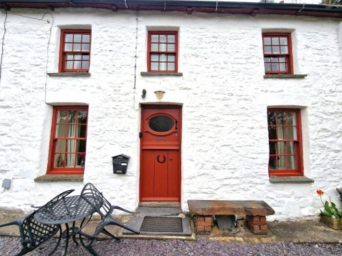 Llandyssiliogogo House | Arwel Llangrannog