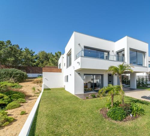 Espartal Villa | As Andorinhas - Walking distance to Monte Clerigo and Amoreira beaches