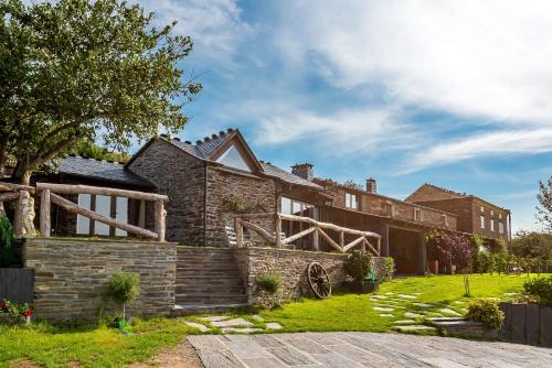 Villanueva de Oscos Apartment | As Casias d'Oscos