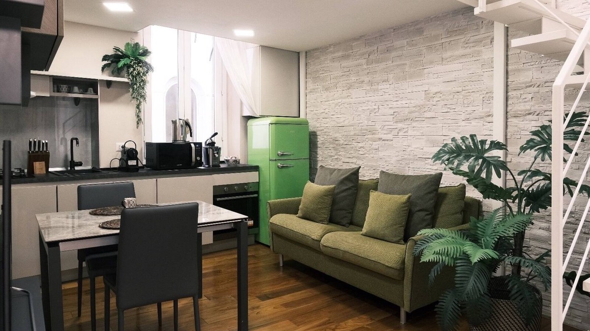 Porta Romana Apartment | AsCasa Prestigious suite in Crocetta