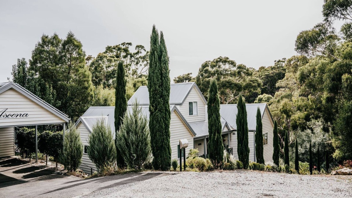 Hepburn Springs House | Ascona ~ Hepburn Springs/Daylesford ~ Sleeps 10