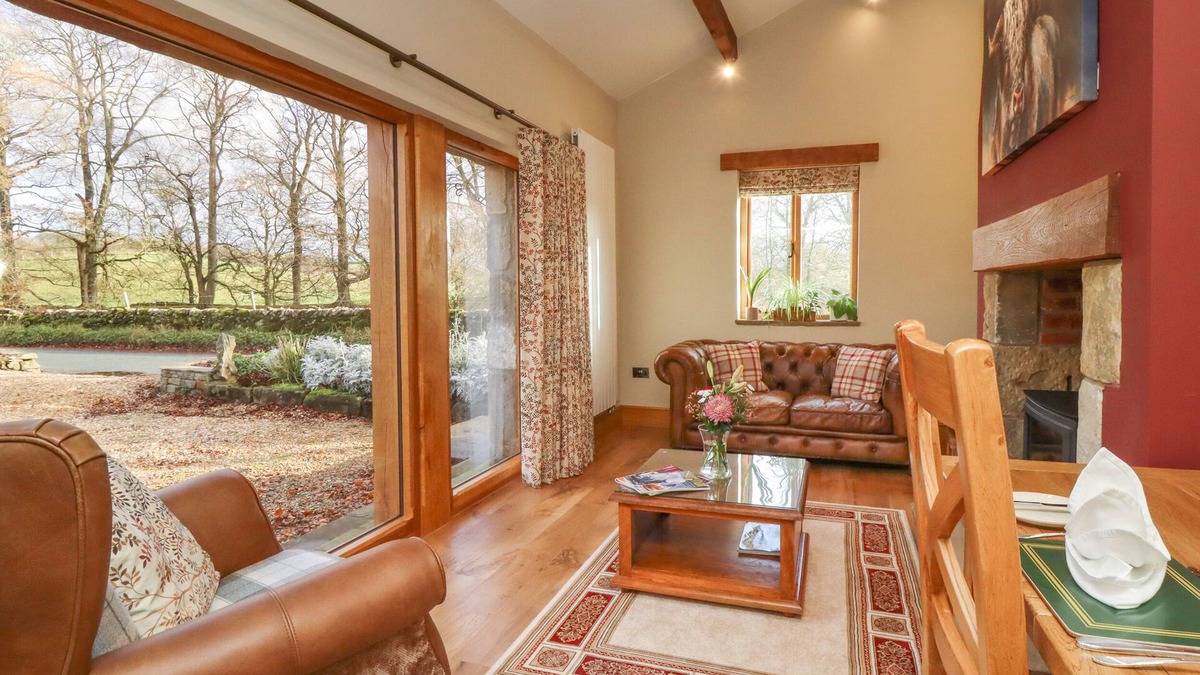 Bell Busk Cottage | ASH COTTAGE, with a garden in Gargrave