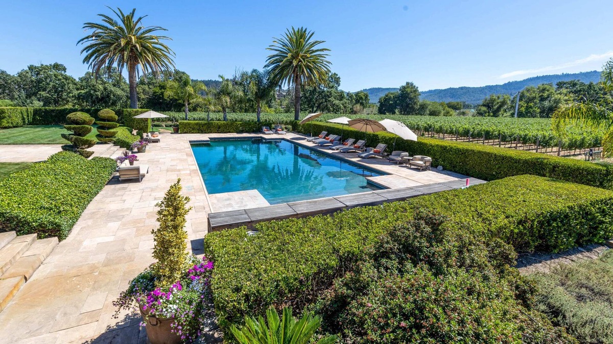 Oakville House | Ashe Vineyard House - Beautiful Home on a Vineyard in Yountville