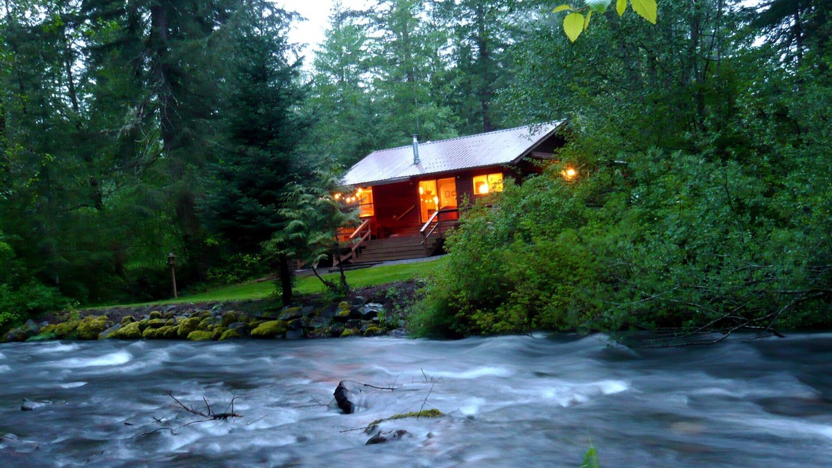 Paradise Estates Cottage | Ashford Cabin With Hot Tub & Big Creek Views!