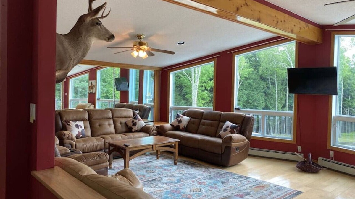 Ashland House | Ashland · Home Theatre, Game Room, Private Driving Range