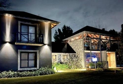 San Nicolas Villa | Asombrosa casa en exclusivo Country Club de Pilar