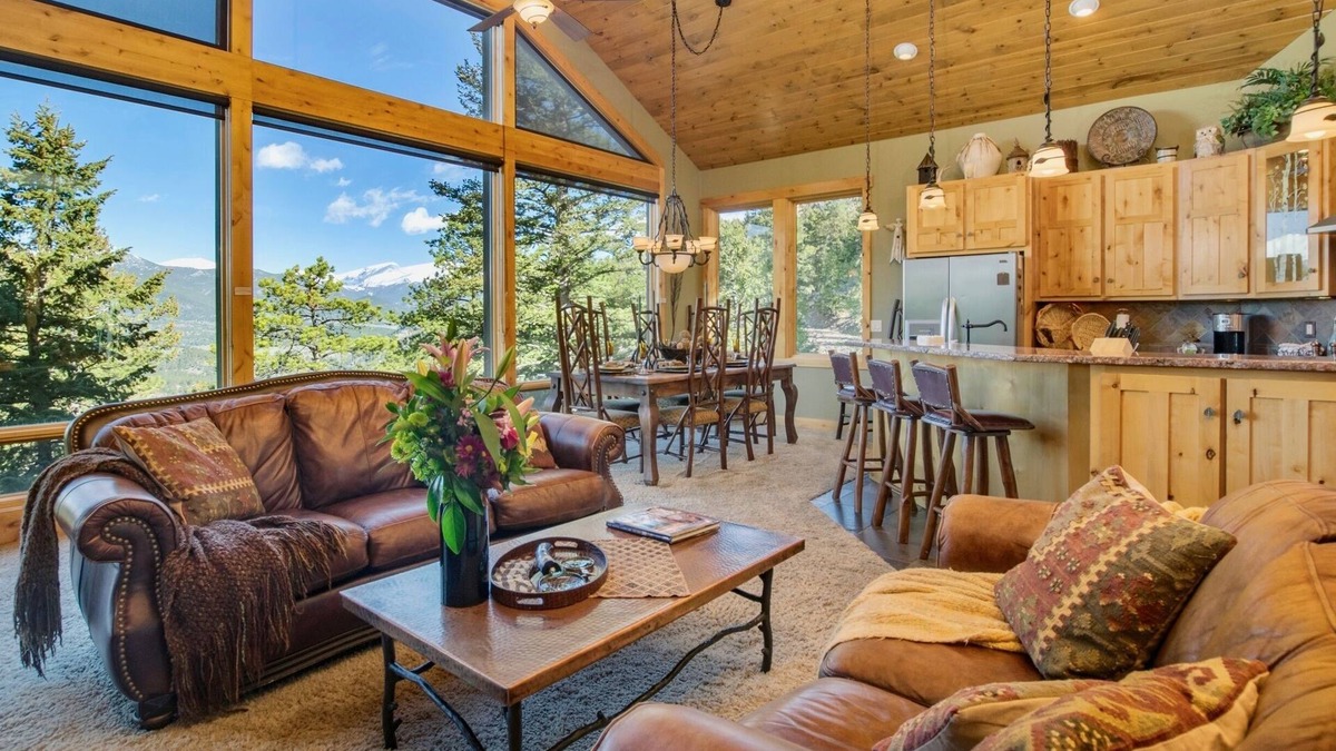 Windcliff Estates House | Aspen Leaf Chalet Vacation Home at Windcliff by RedAwning
