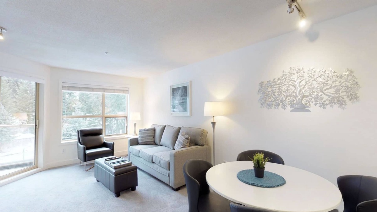 Blackcomb Condo | Aspens #335 Prime Ski-in Ski-out Location! Pool, Hot tubs, BBQ, sleeps 4