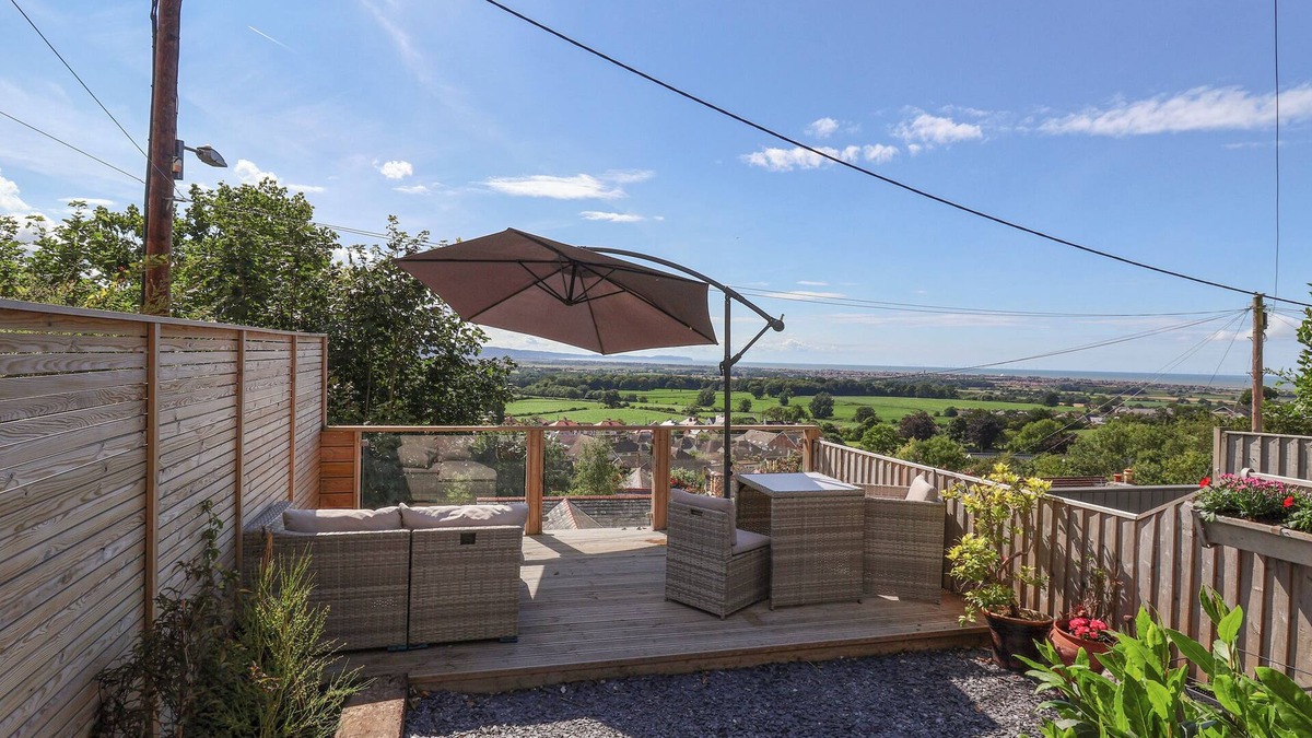 Dyserth Cottage | ASTER COTTAGE, pet friendly, with a garden in Dyserth