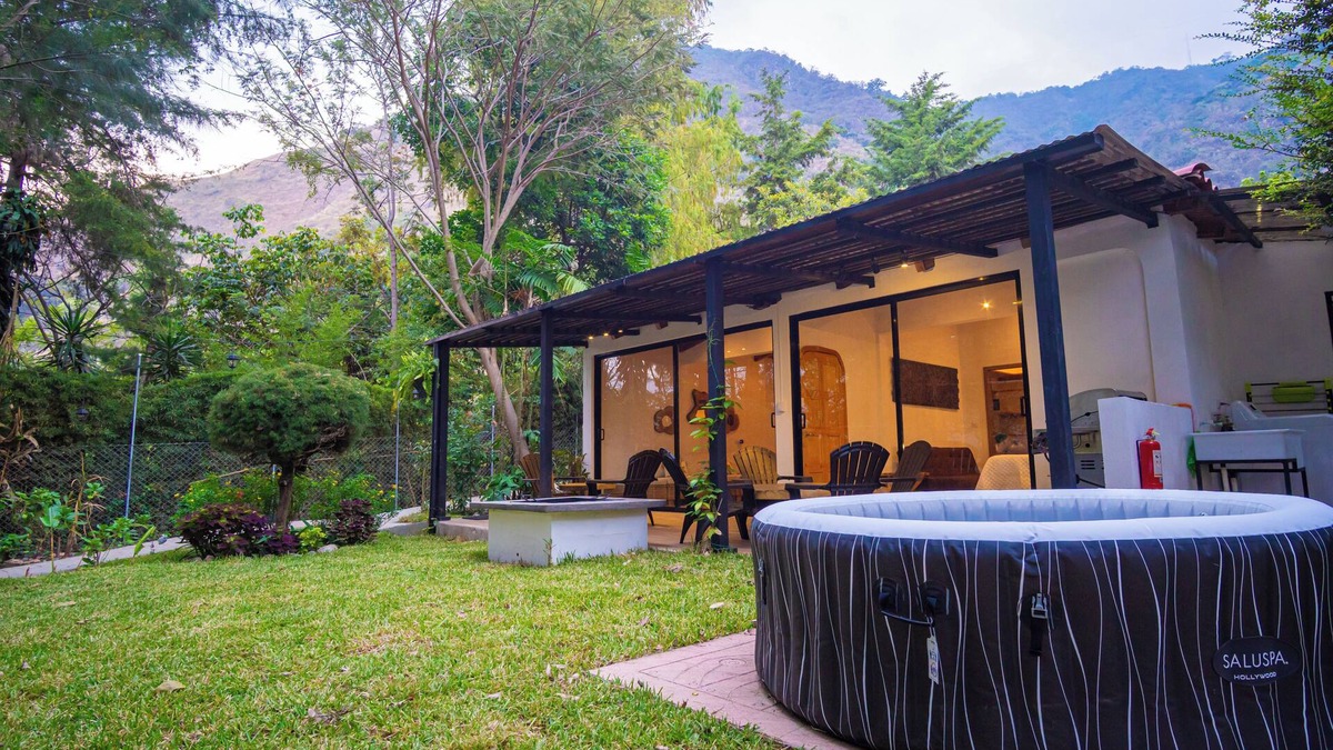 San Juan La Laguna House | Asteroid B612! "A heavenly refuge in Atitlan".