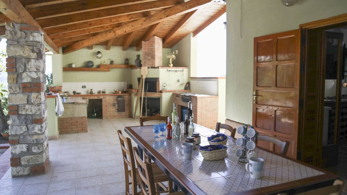 Cefalu Villa | At 9 km from the city you can reach the peace of the villa in the countryside