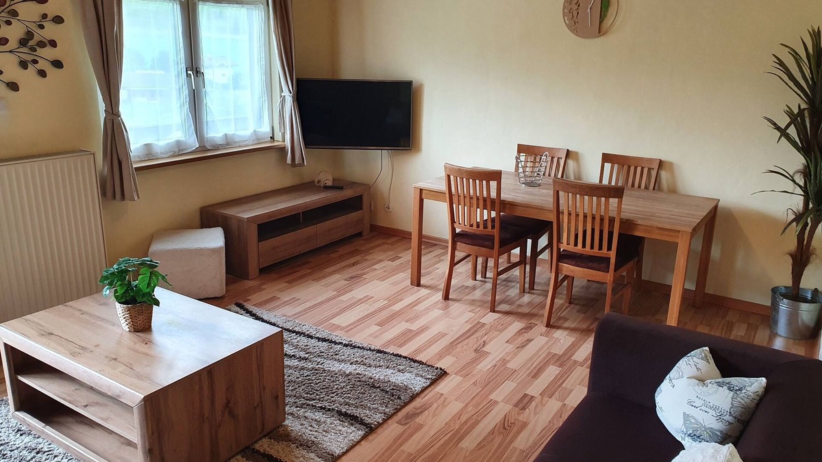 Bruck an der Grossglocknerstrasse Apartment | Two bedroom Apartment with Balcony - Hirsch