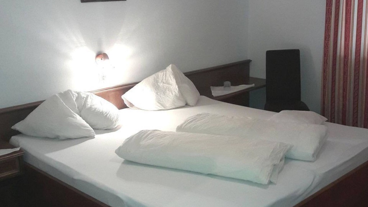 Saalfelden am Steinernen Meer House | Double room with shower, WC - Gasthof Oberbiberg