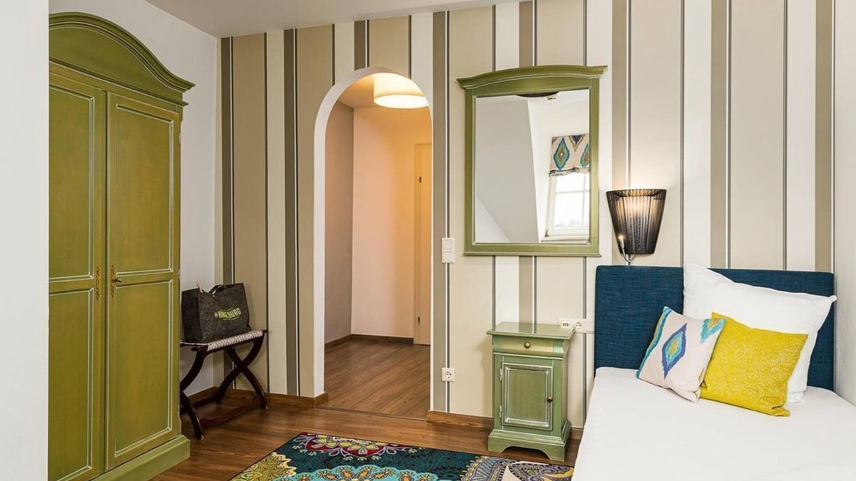 Saalfelden am Steinernen Meer House | Single room with box spring bed (120 x 200 cm) - Design Hotel Die Hindenburg