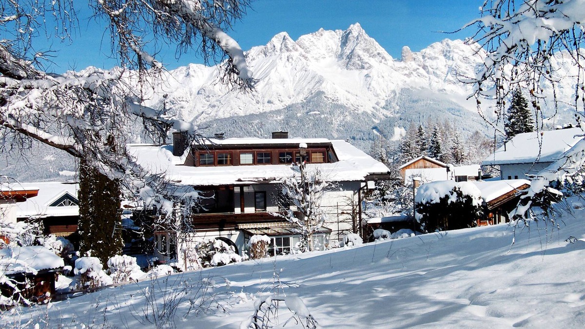 Saalfelden am Steinernen Meer Apartment | Pessenteiner by Interhome