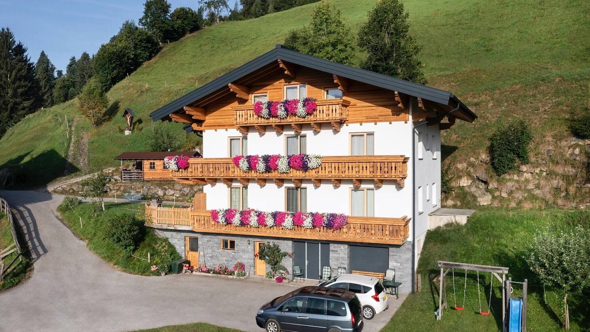 Sankt Johann im Pongau Apartment | Apartment close to the ski area