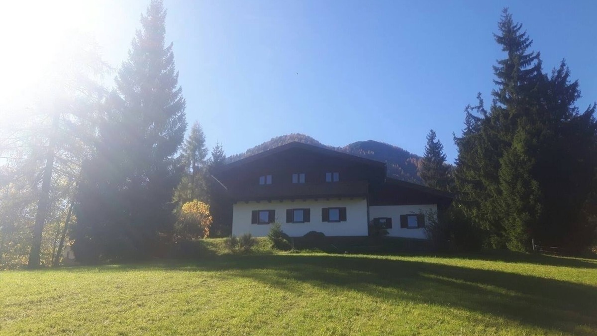 Sankt Martin am Tennengebirge House | Vacation home for 10 guests with 200m² in Sankt Martin am Tennengebirge (273683)