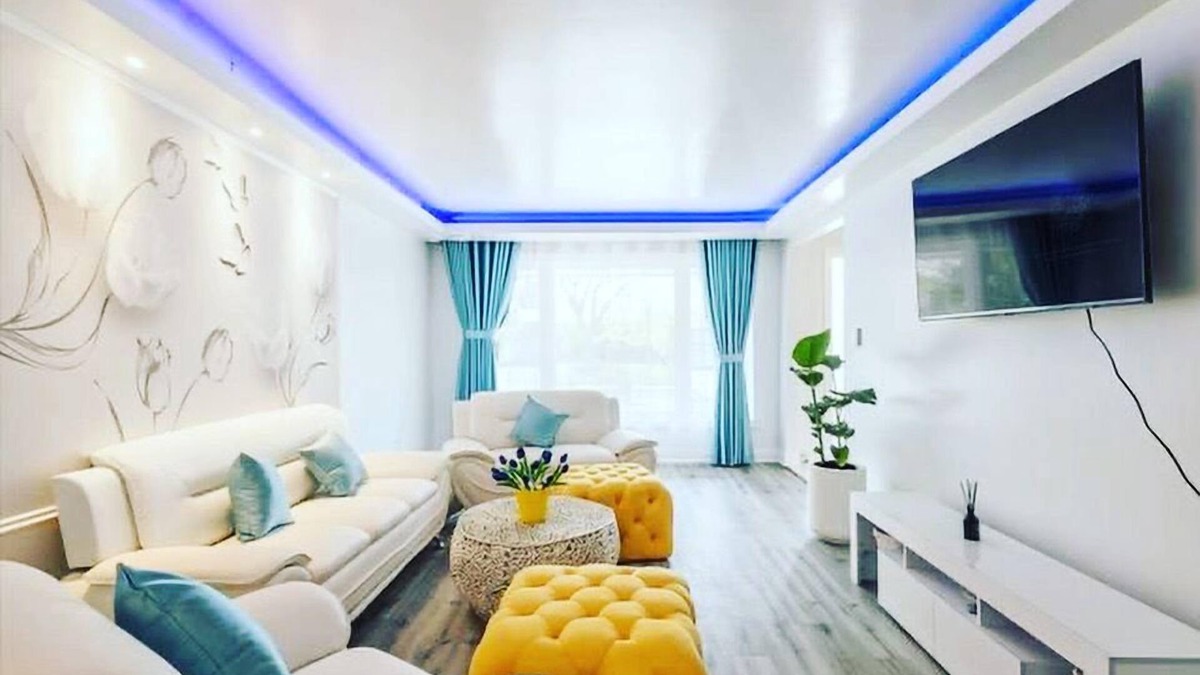 Mississauga House | At the Blue Tulips you will experience luxurious, private yet natural lifestylen