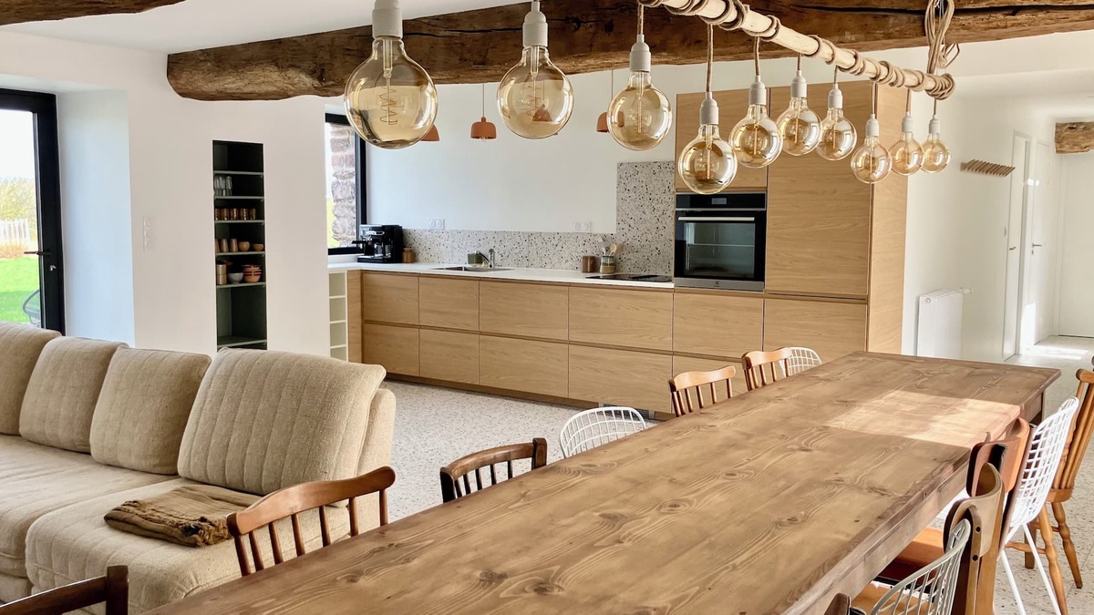 Iffendic House | At the edge of the forest, a large gîte for families and friends.