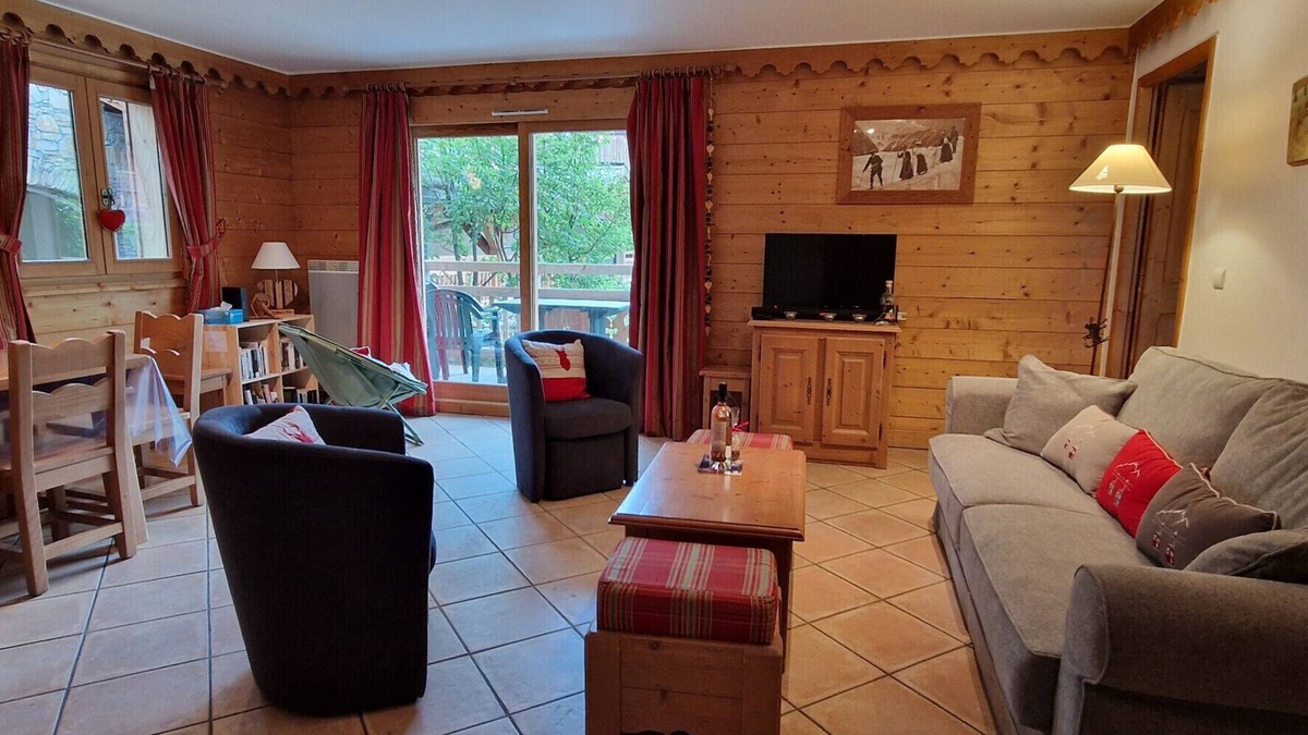 Saint-Chaffrey Apartment | At the feet of ski slopes main flat 3 bedrooms for 6 persons