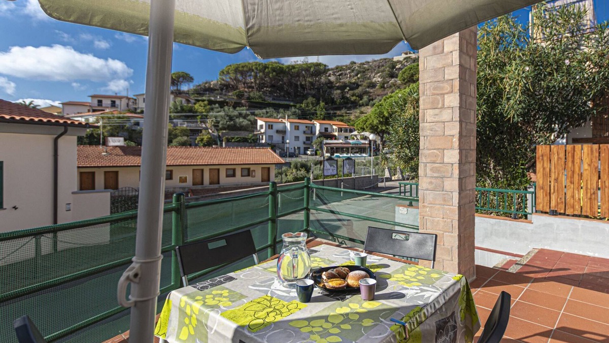 Seccheto Apartment | Atena holiday apartment in Seccheto few steps away from the beach