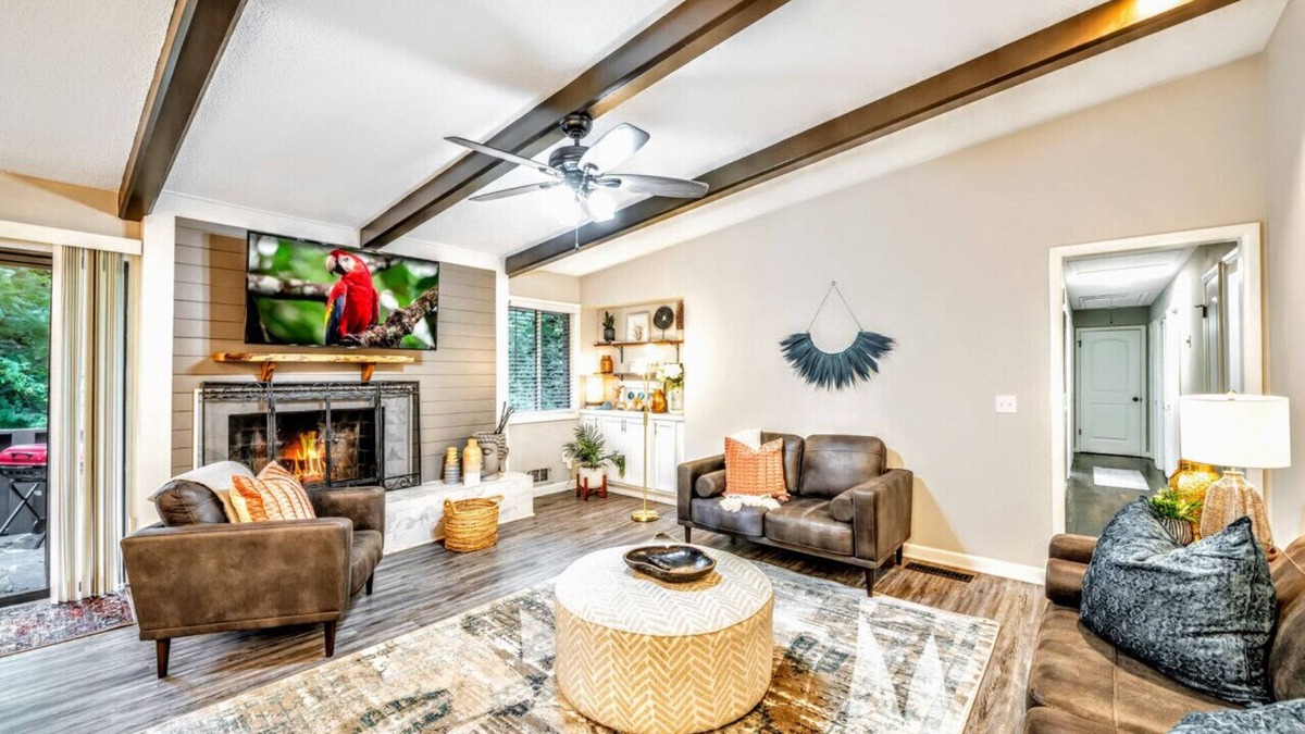 Addison Heights House | ATH - Marietta/Kennesaw- 4BR - Pet Friendly (kath)