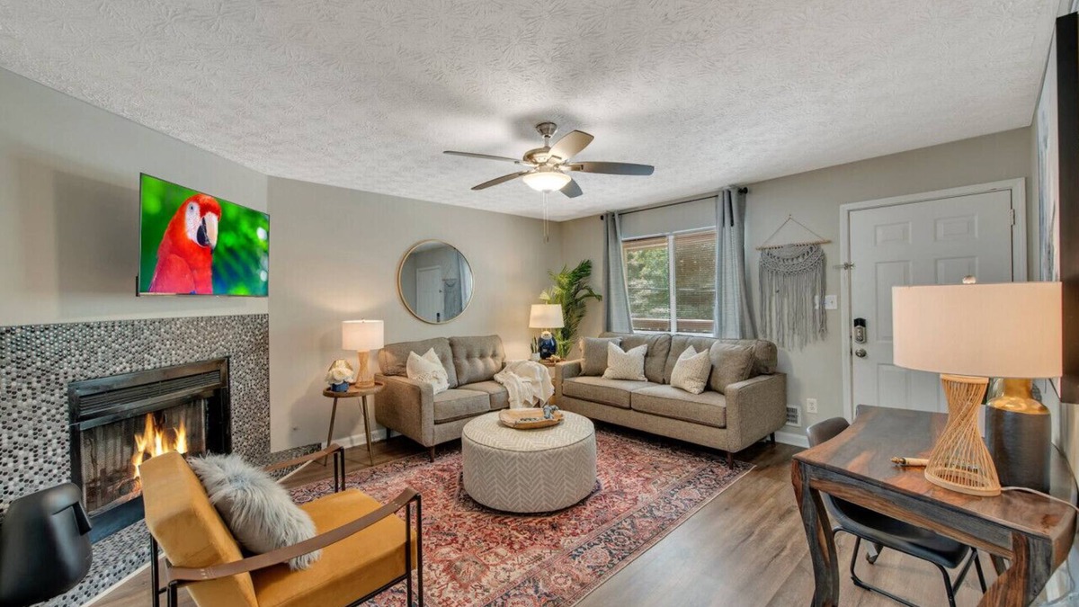 Smyrna House | ATH - Sleeps 4 - 2 Beds - Pet friendly - CC5