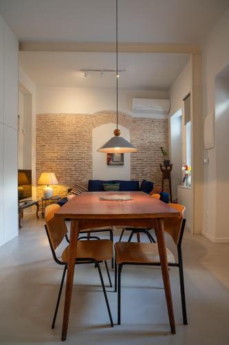 Athens City Centre Apartment | Athenian Cypress House, Atelier