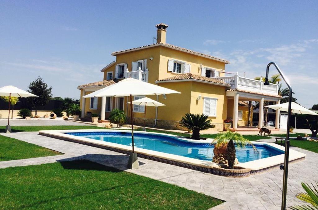 Los Arenales del Sol Apartment | Atico en villa de lujo