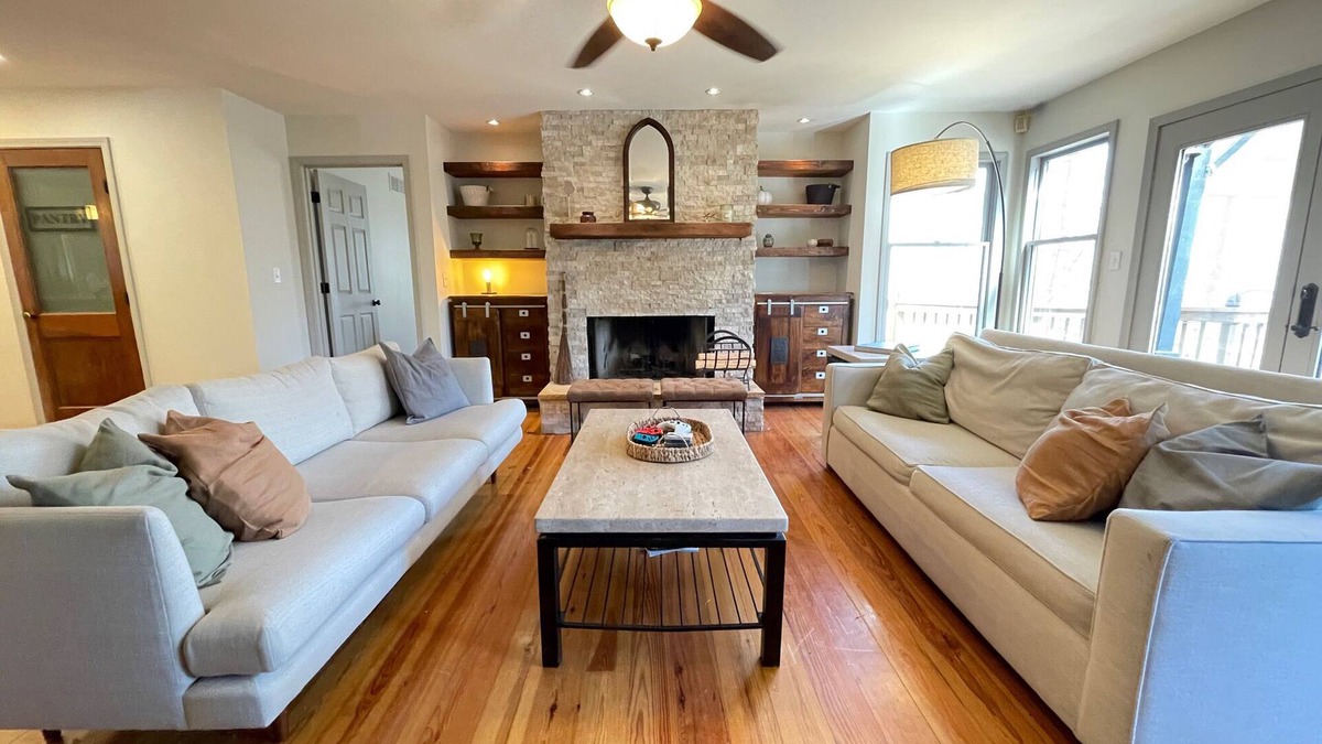 Douglasville Cabin | ATL Getaway cabin with riverfront views and hottub