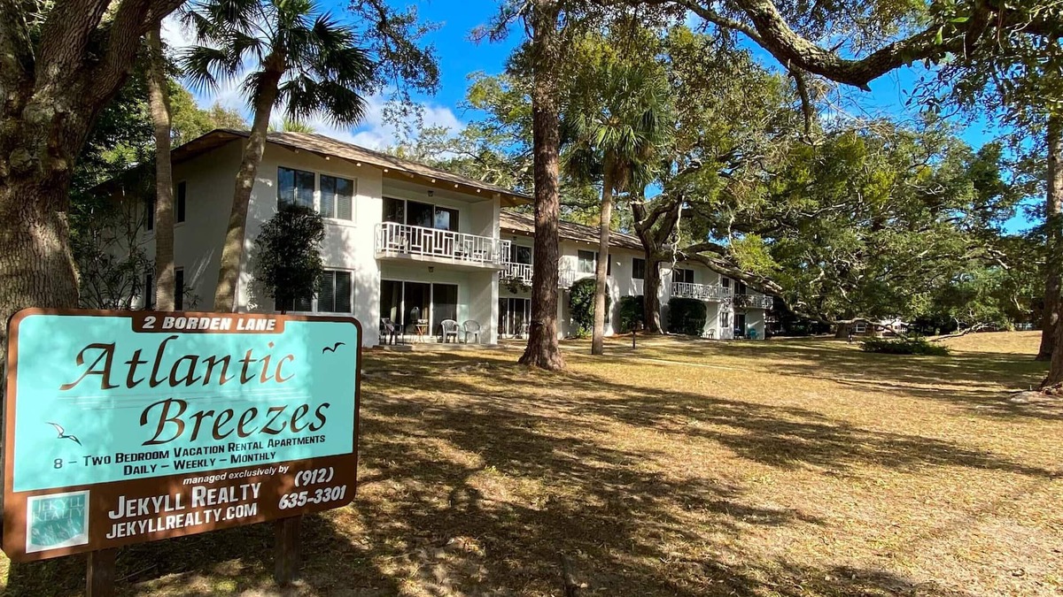Jekyll Island Apartment | ATLANTIC BREEZE #4 2 bedrooms, 2 bathrooms