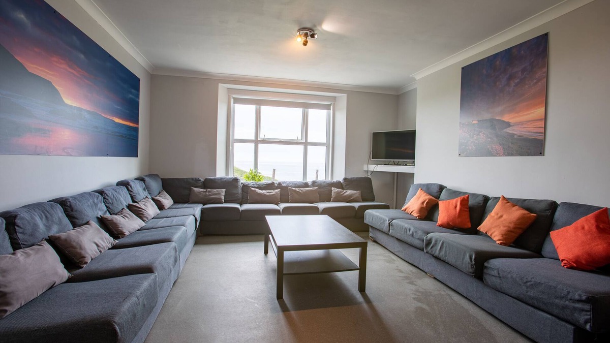Widemouth Bay Cottage | ATLANTIC COURT, pet friendly, with a garden in Widemouth Bay