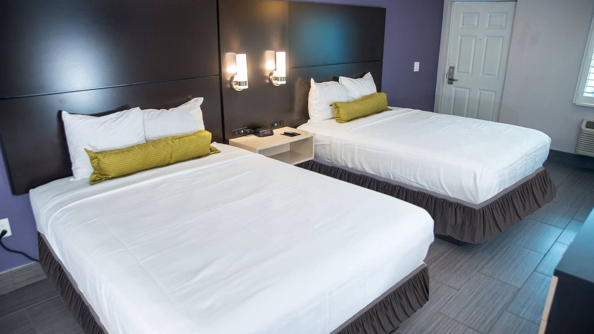 Indialantic Hotel | Atlantic Inn