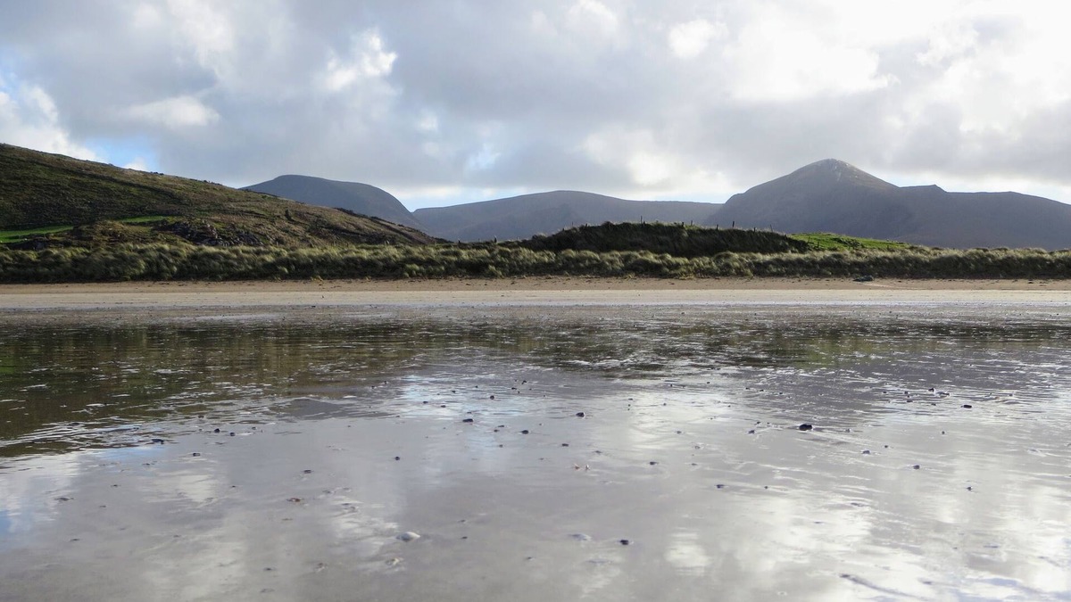 Bothar Bui Cottage | Atlantic Ocean and Mountain View Cottage in Kerry