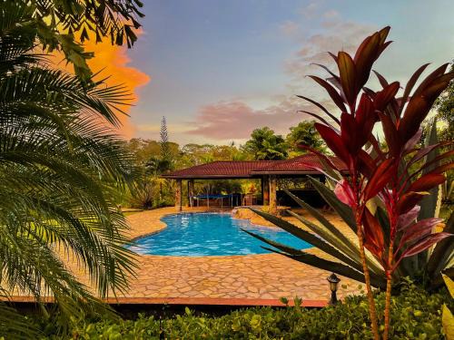 Colon Cabin | Atlantic Side Private Tropical Paradise for 2 - Panama Canal