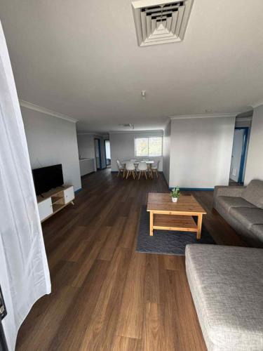 Two Rocks Apartment | Atlantis Apartment