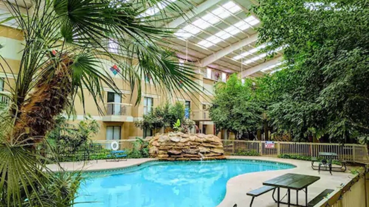 Fort Stockton Hotel | Atrium Inn