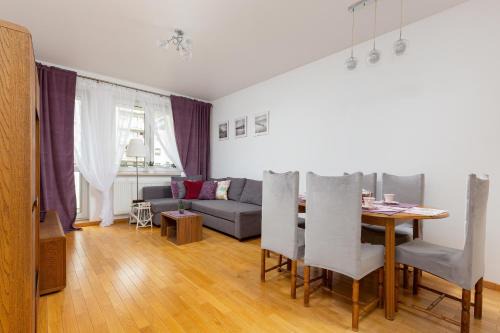 Ursus Apartment | Atrium Ursus Warsaw Apartments by Noclegi Renters