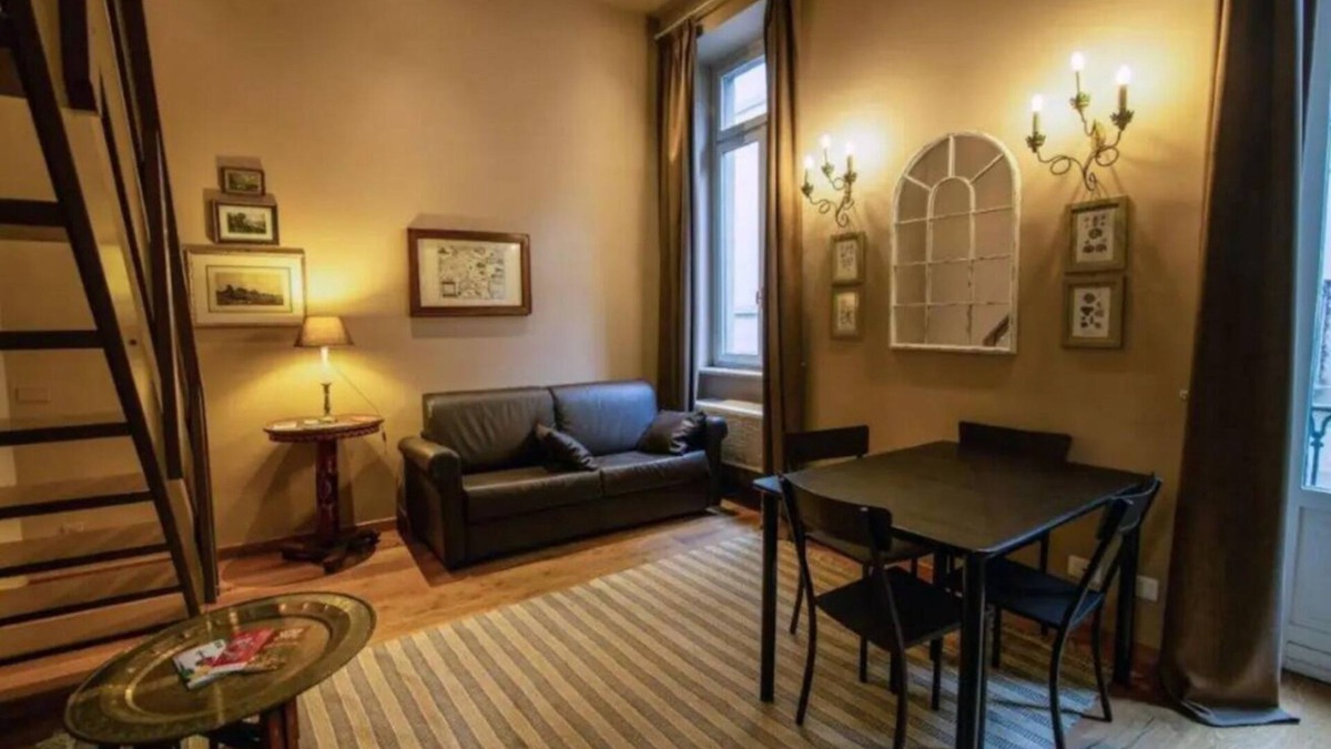 Roman Quarter Apartment | Atriums Apartment Quovis Domus, an enchanting nest in the heart of city centre