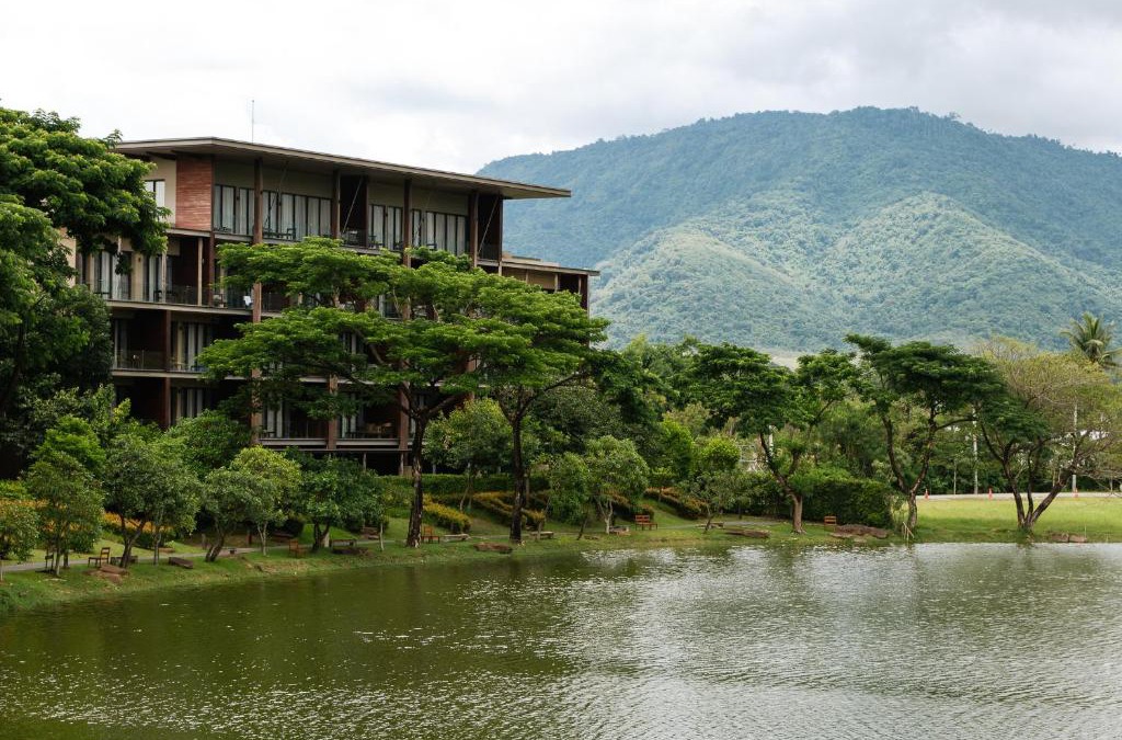 Mu Si Resort | Atta Lakeside Resort Suite - SHA Plus Certified