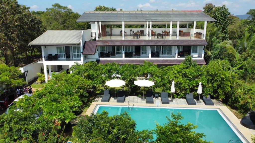 Inamaluwa Hotel | Atteriya SIGIRIYA