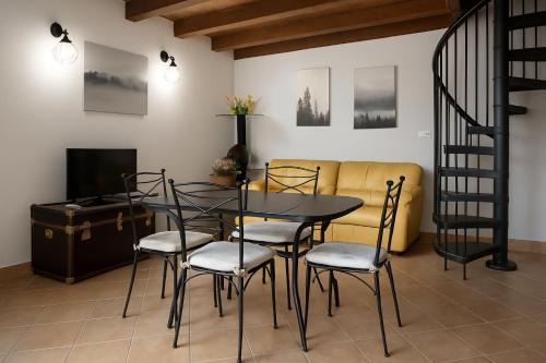 Acate Apartment | Attic Apartment